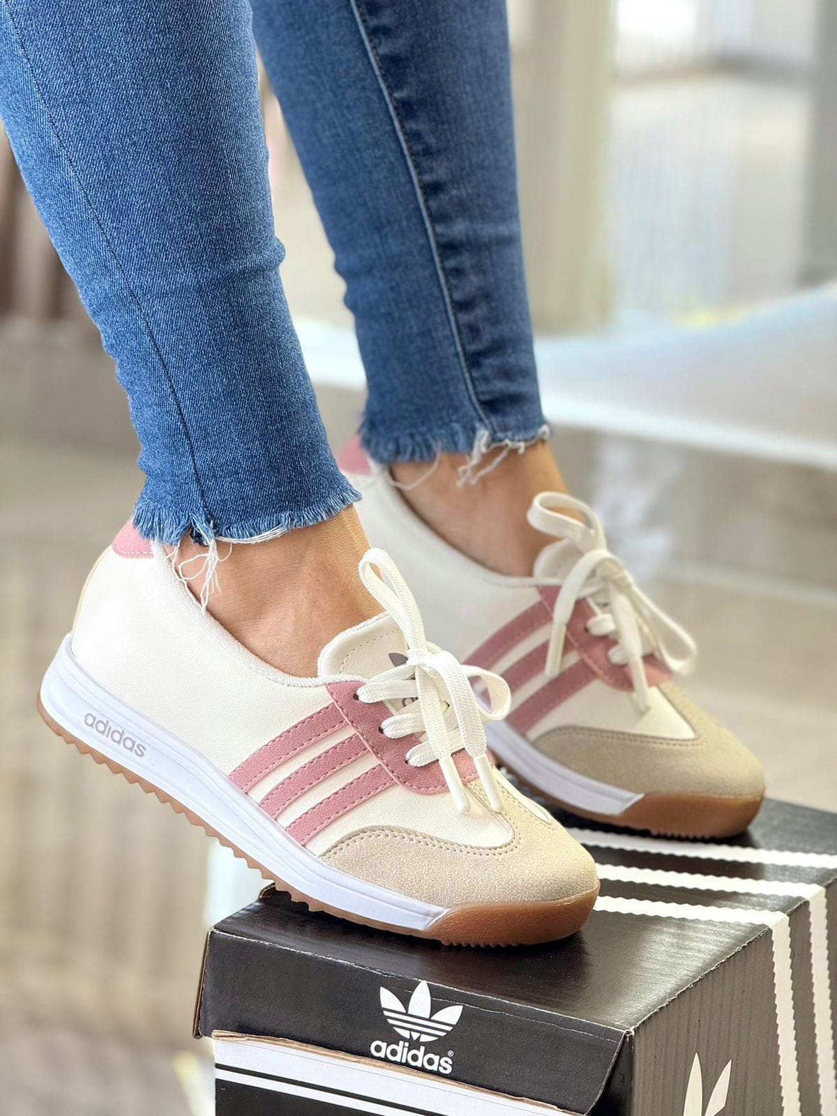 Baleta Adidas Cordón Beige Rosado